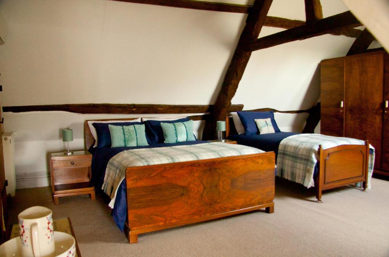Bed and Breakfast Le Figuier La Foret-Auvray Екстер'єр фото