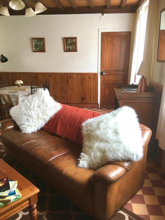 Bed and Breakfast Le Figuier La Foret-Auvray Екстер'єр фото