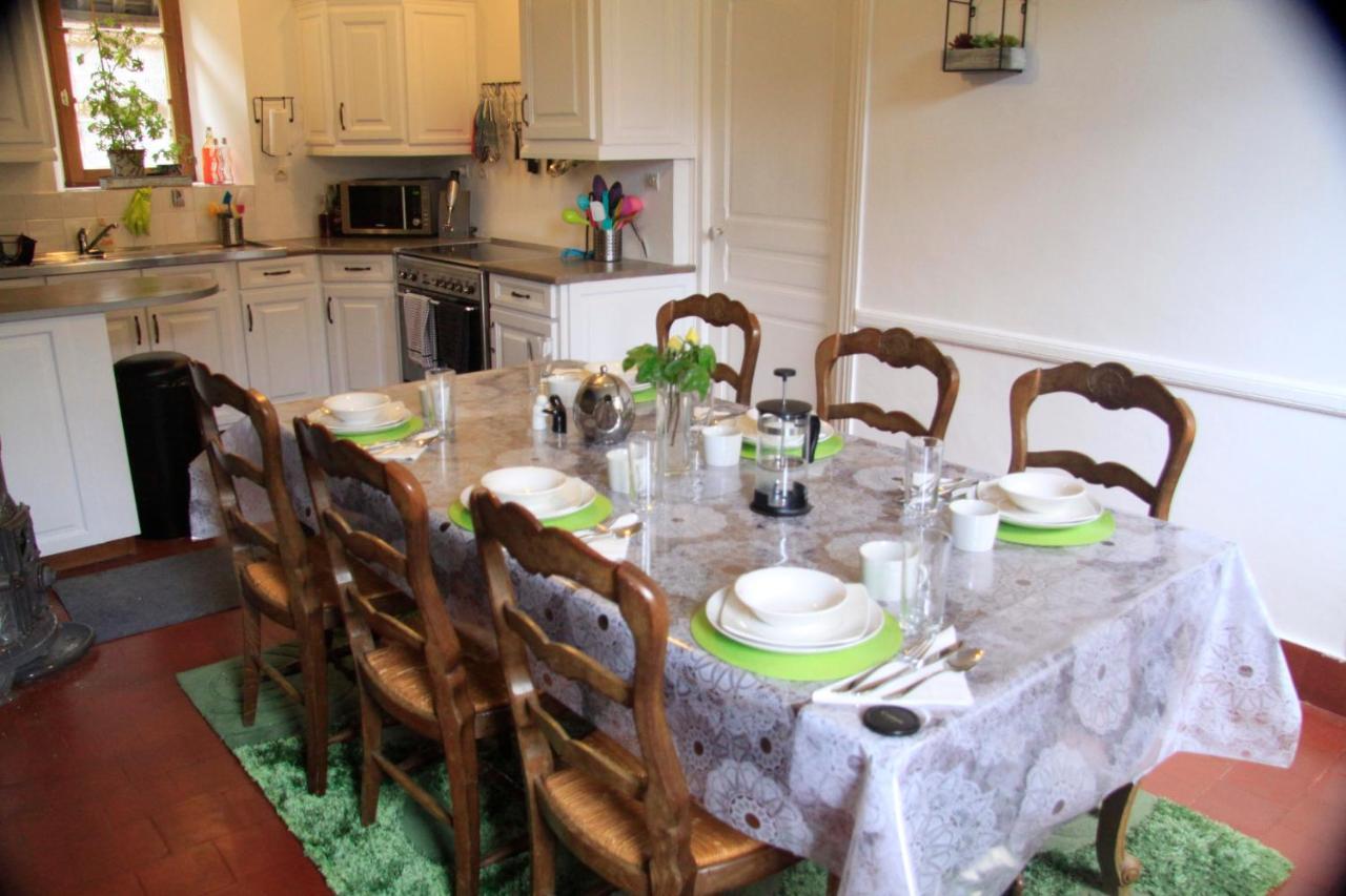 Bed and Breakfast Le Figuier La Foret-Auvray Екстер'єр фото