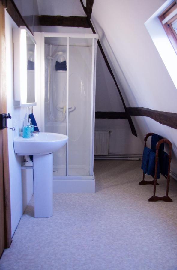 Bed and Breakfast Le Figuier La Foret-Auvray Екстер'єр фото