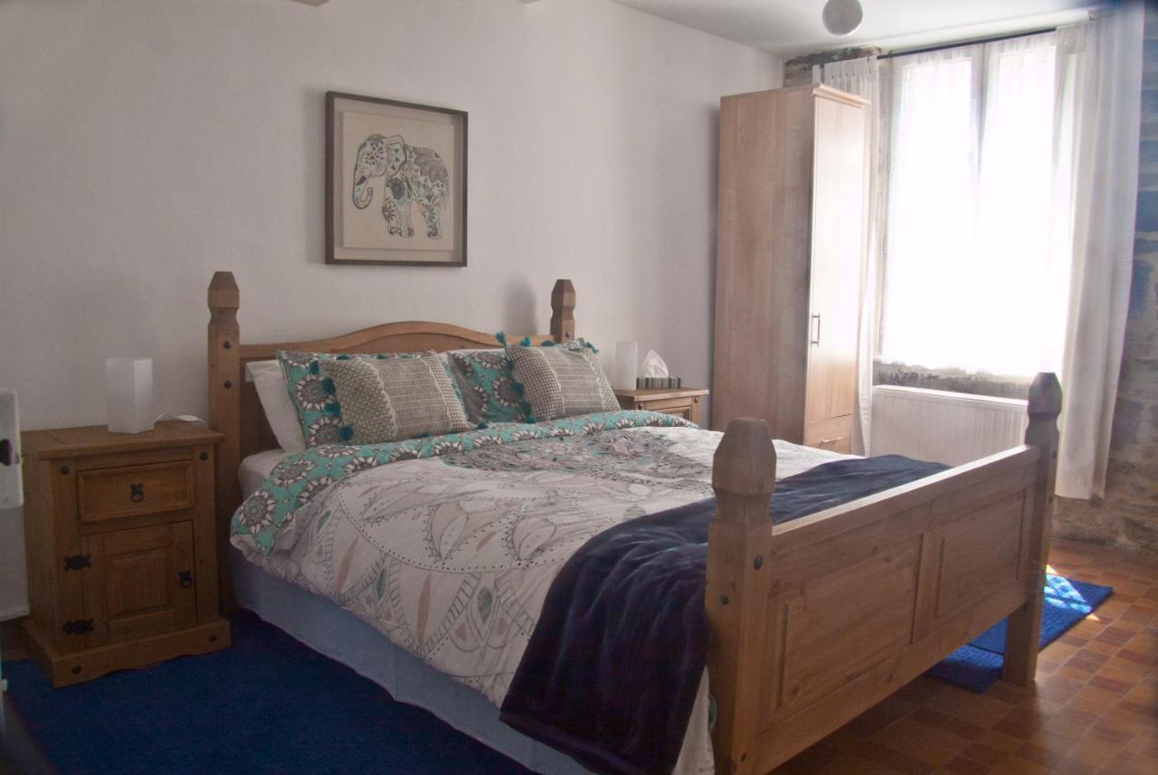 Bed and Breakfast Le Figuier La Foret-Auvray Екстер'єр фото